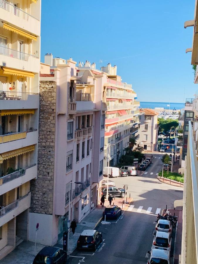 Studio Confort 35m2 Renove, Equipe Et Climatise, Tout Se Fait A Pied! *